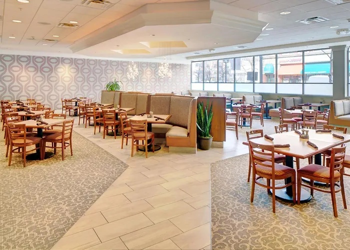 Doubletree By Hilton Milwaukee Downtown
