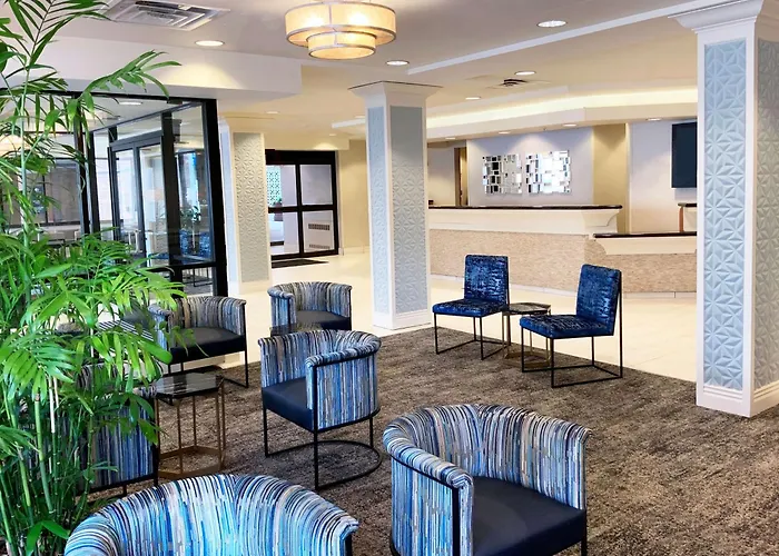 Doubletree By Hilton Milwaukee Downtown