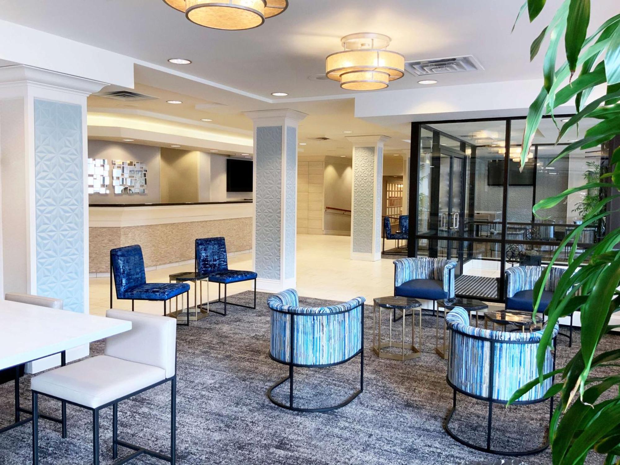 Doubletree By Hilton Downtown Hotel